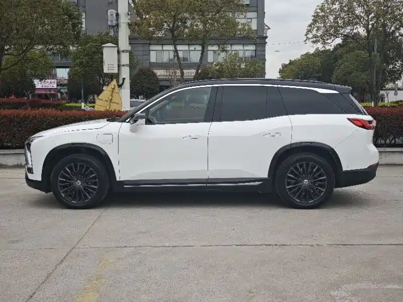 NIO NIO ES8