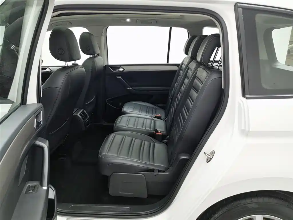 Volkswagen Touran 2016 Touran L 280TSI DSG Elegance фото 15