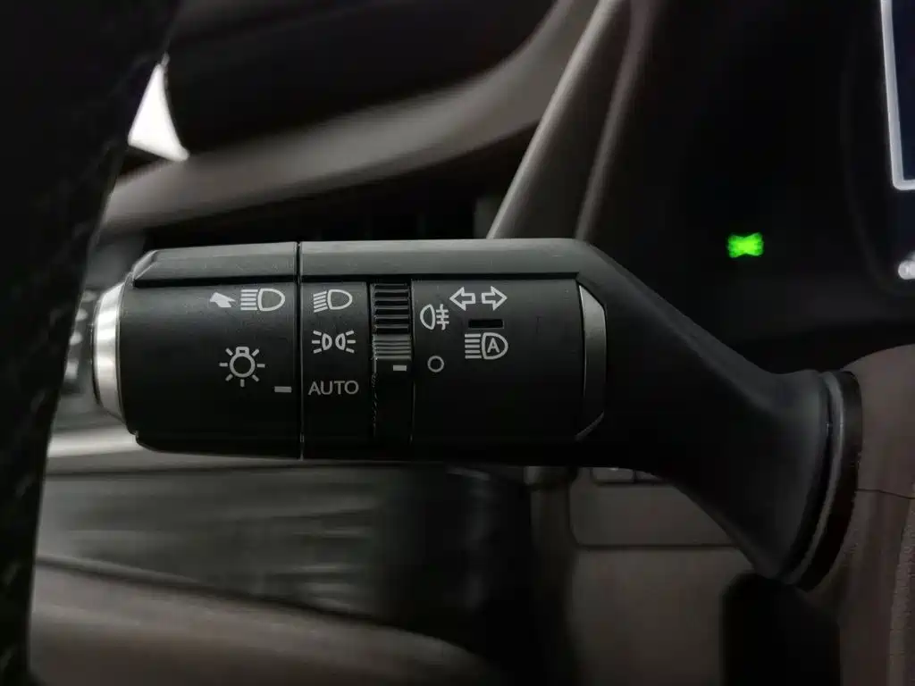 Lexus ES 2020 200 Excellence фото 21