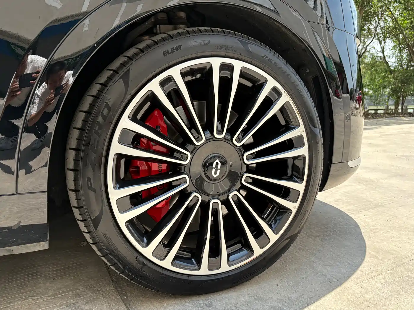 AITO Wenjie AITO M9 2024 Extended Range Ultra 42kWh 6-Seater фото 12