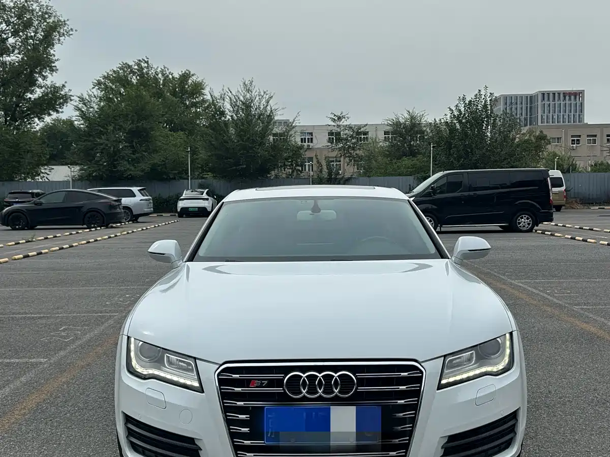 Фото 2 - Audi A7