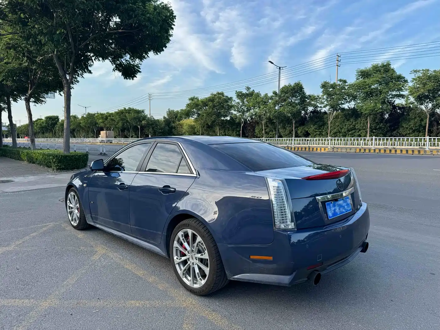Cadillac CTS (Import) 2009 Model 6.2L CTS-V фото 3