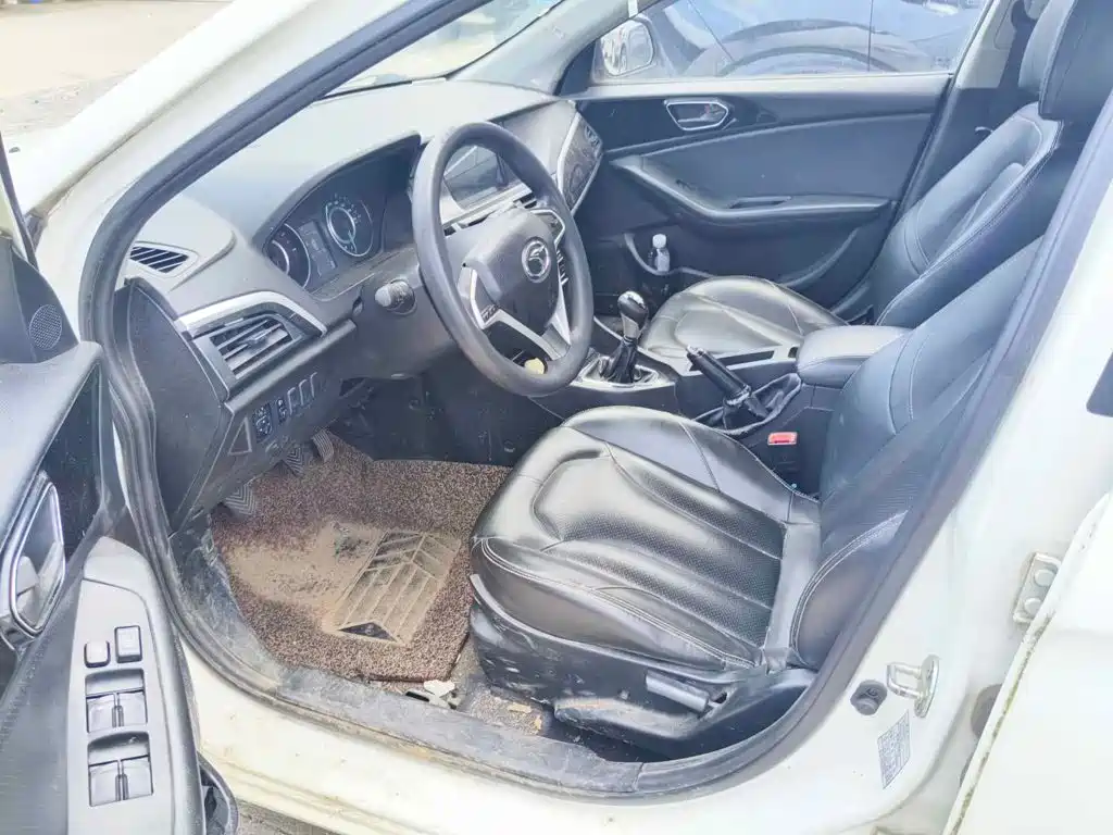 Soueast V5 Lingzhi 2015 2015 Plus 1.5L Manual Smart Fun Edition