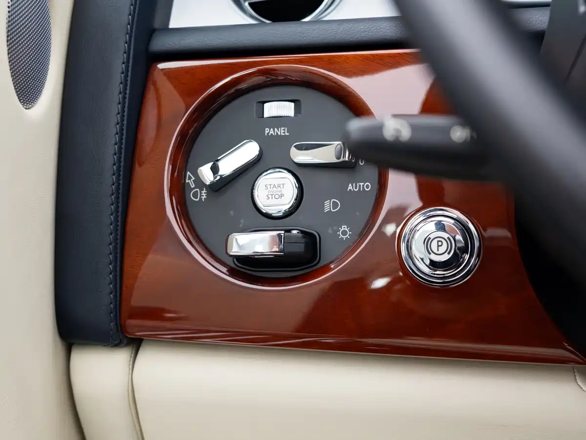 Фото 7 - Rolls-Royce Phantom
