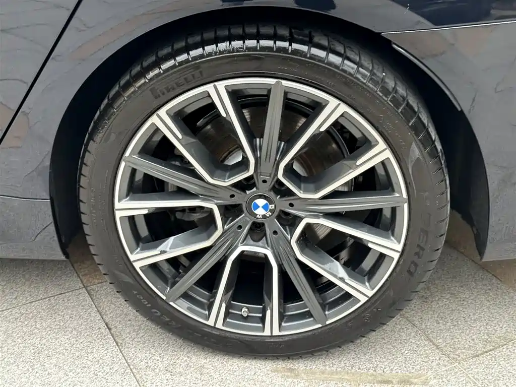 BMW 7 Series 2021 Model 730Li M Sport Package фото 19