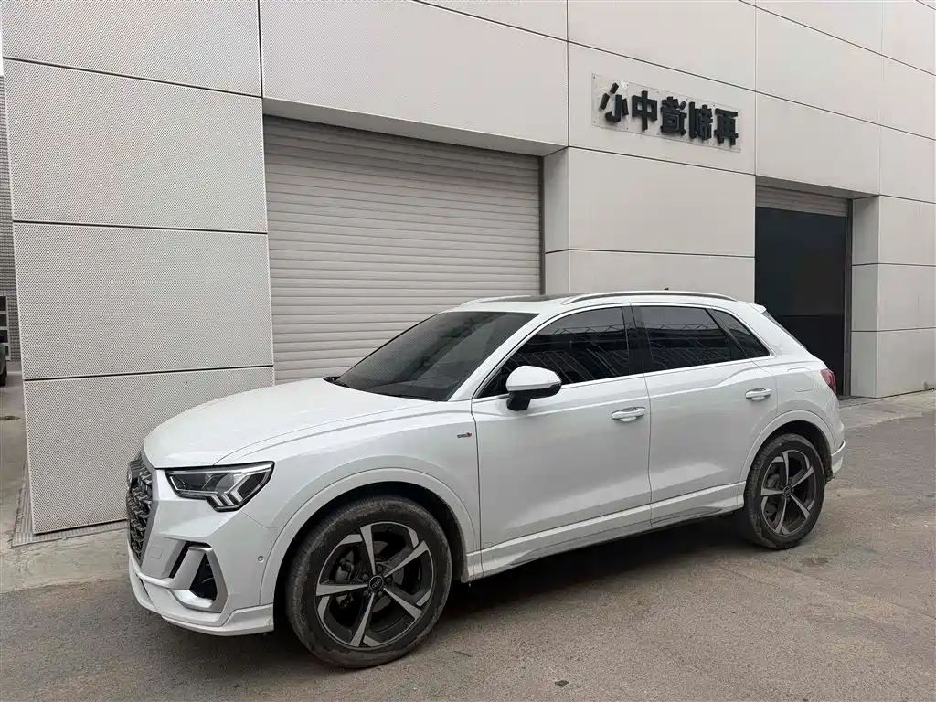 Audi Q3 2024 35 TFSI Fashion Sport