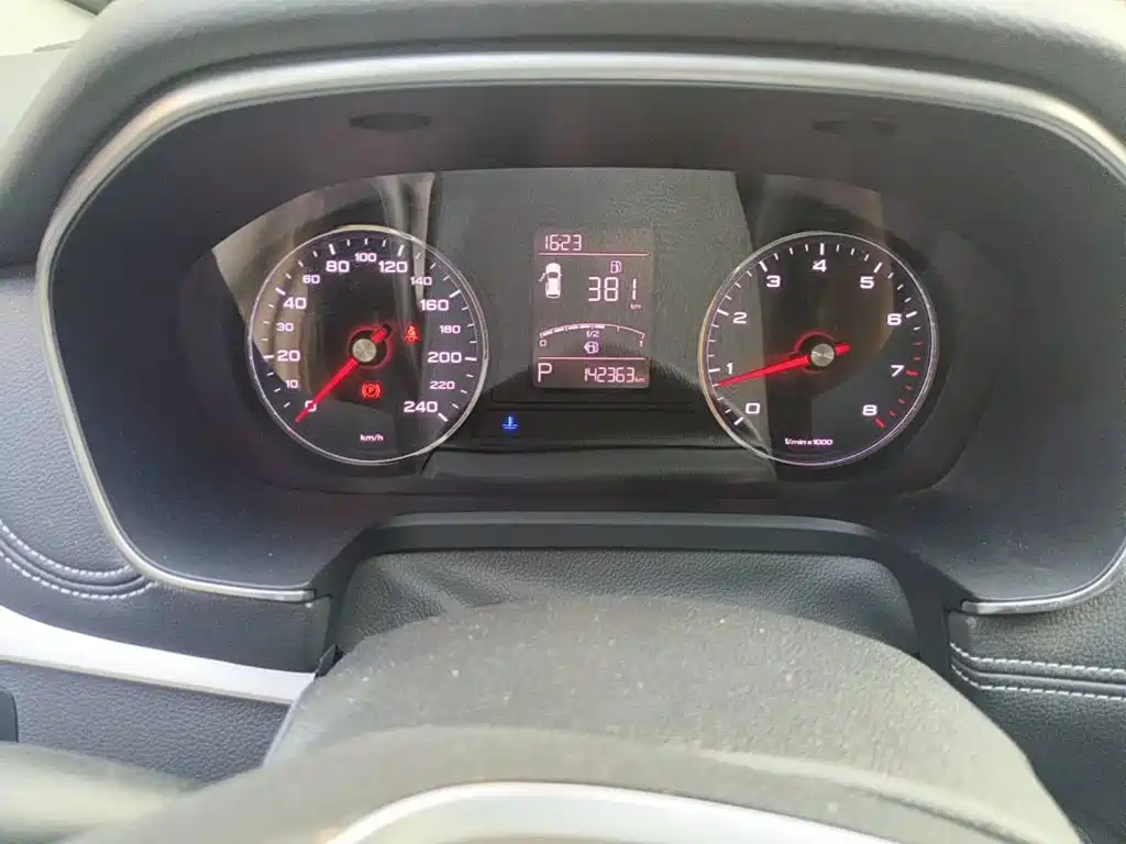 Фото 4 - Roewe RX5