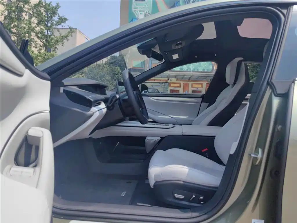 Xiaomi Auto Xiaomi SU7 2024 RWD Ultra Long Range Advanced Smart Driving Pro Edition фото 5
