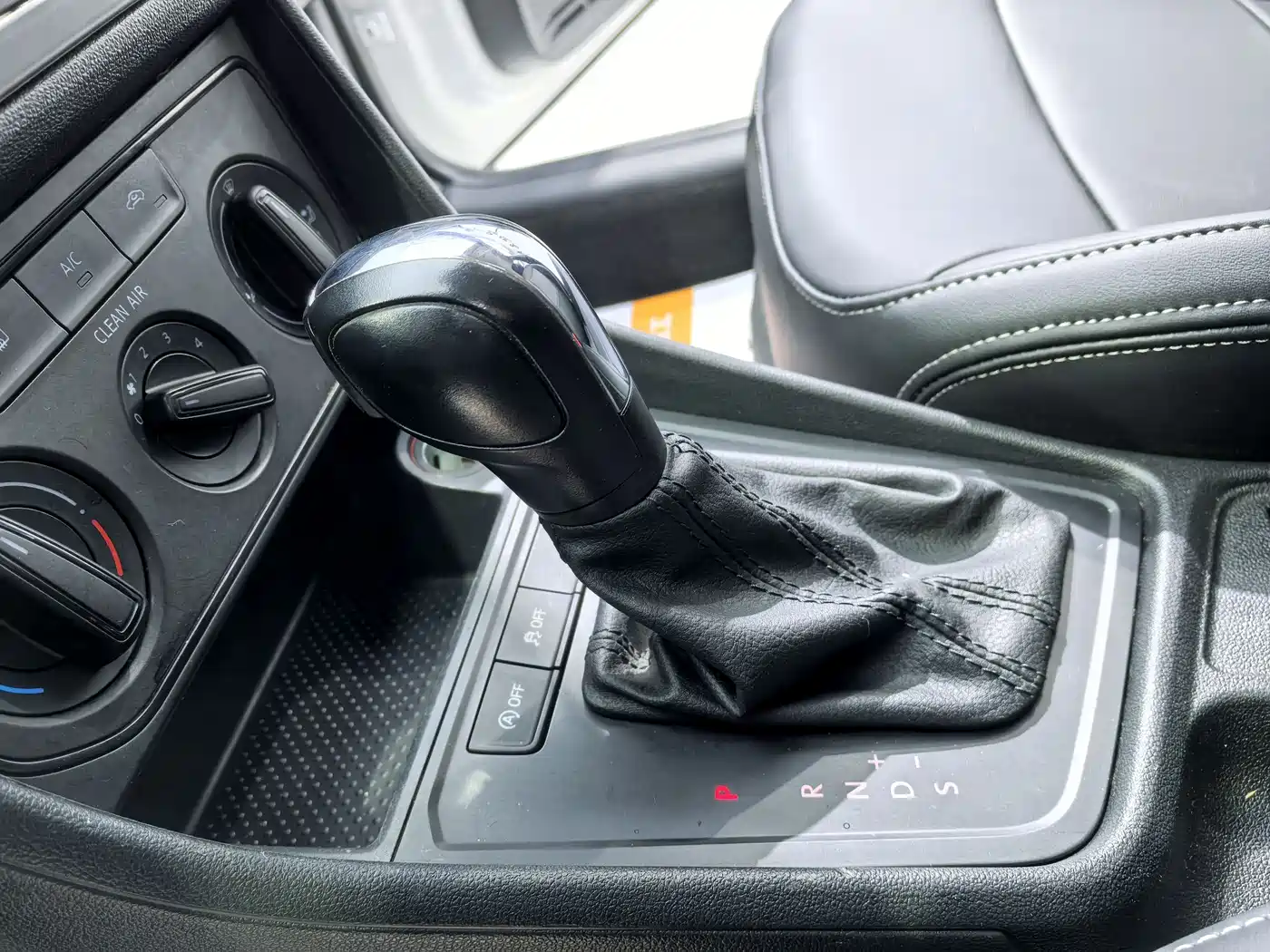 Volkswagen Lavida 2019 Lavida Start 1.5L Auto Trend (China VI) фото 11