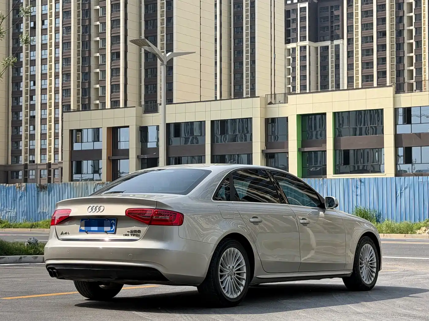 Audi A4L 2015 35 TFSI Auto Comfort фото 4