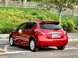 Фото 6 - Nissan Tiida