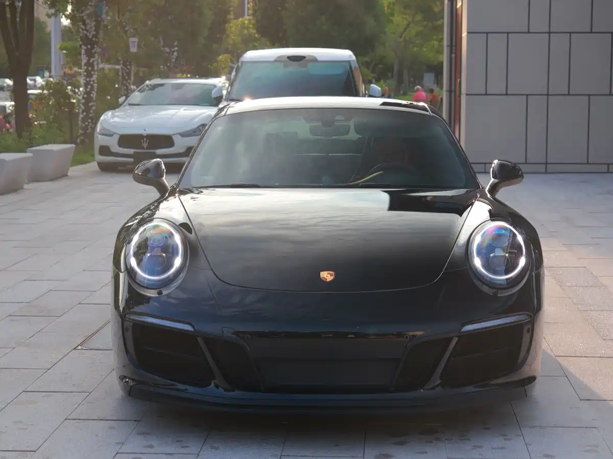 Photo 9 - Porsche 911