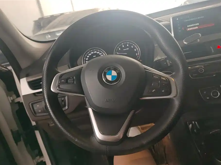 BMW X1 2019 xDrive20Li Premium Model фото 15