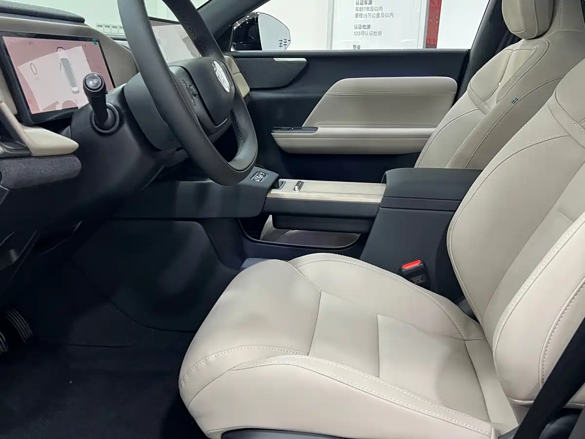 Volvo XC70 Plug-in Hybrid 2026 2026 AWD Extended Range Core