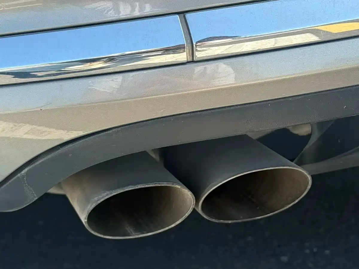 صورة 9 - Volkswagen Magotan (Import)