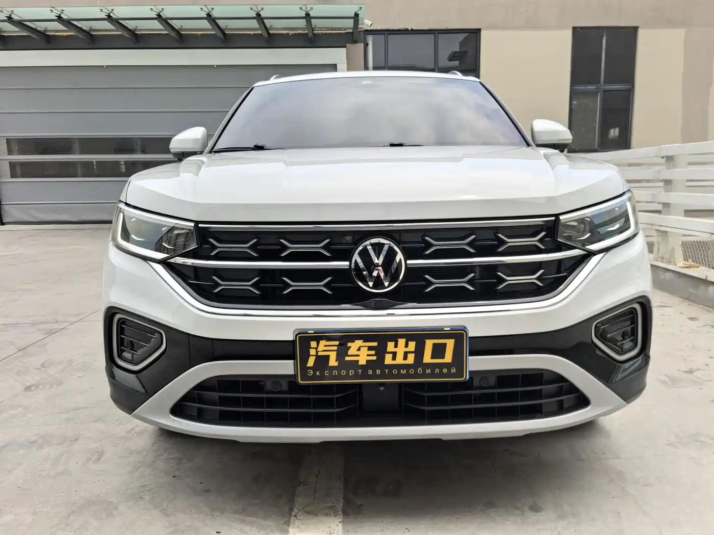 Volkswagen Tayron 2023 280TSI 2WD Luxury Plus Advanced Edition фото 2