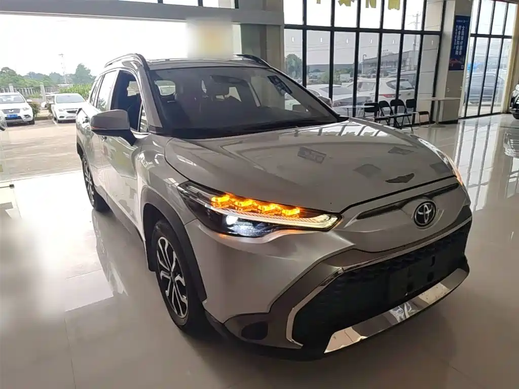 Toyota Frontlander 2023 2.0L CVT Luxury Edition фото 22