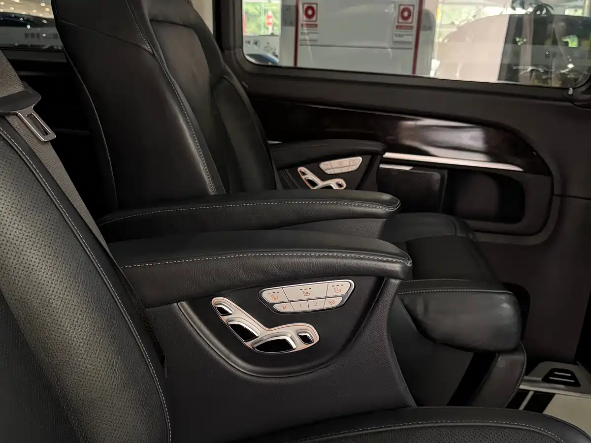 Mercedes-Benz V-Class 2020 V 260 Luxury Edition фото 12
