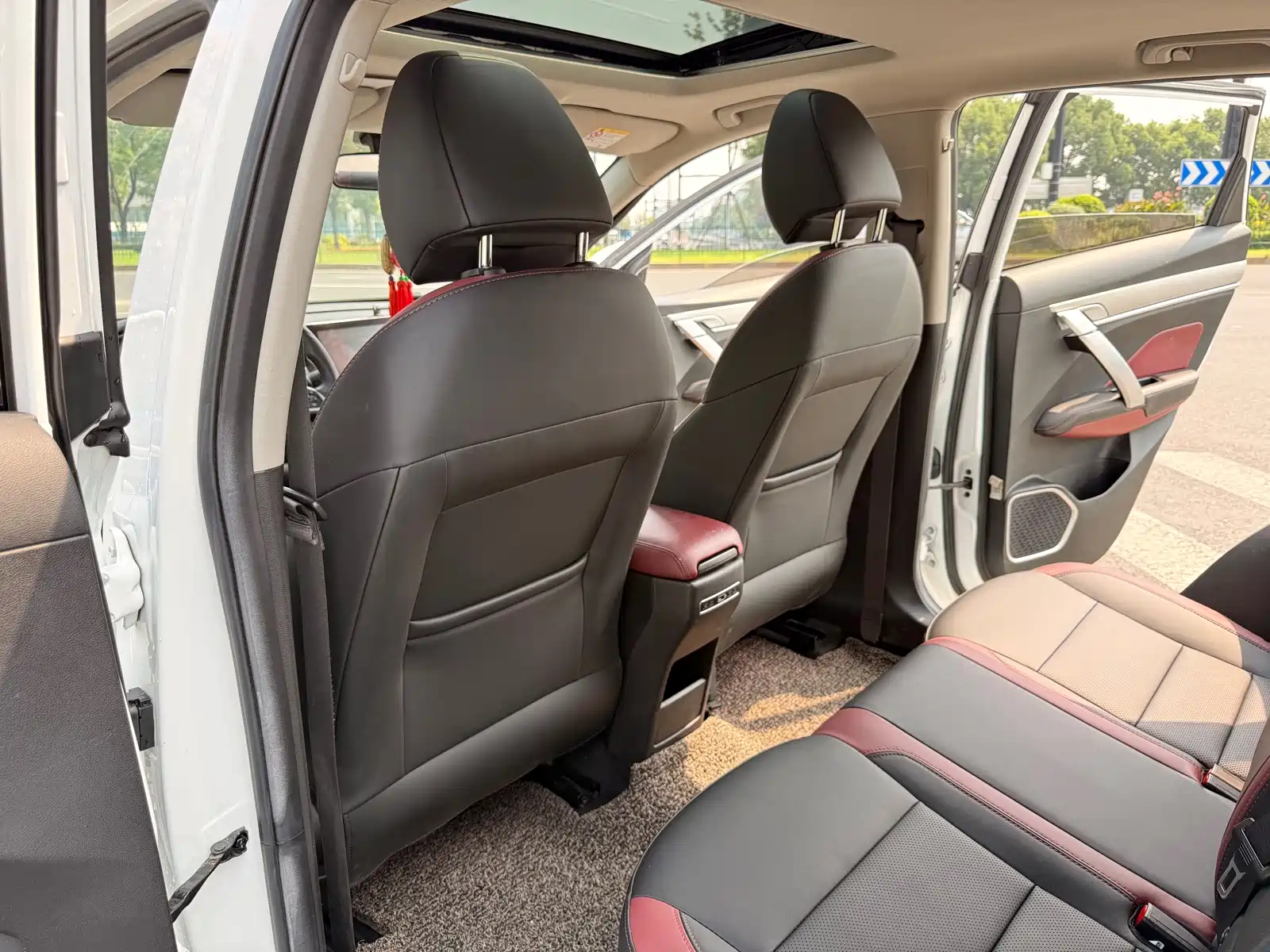 Photo 14 - Geely Coolray