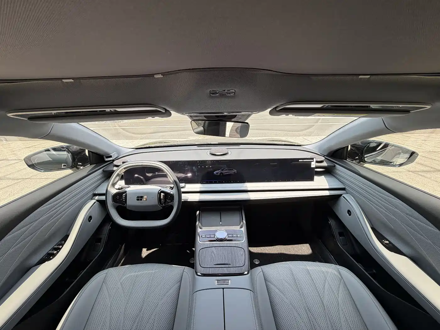 Geely Galaxy Galaxy E8 2025 575km Voyage Smart Drive Edition фото 6