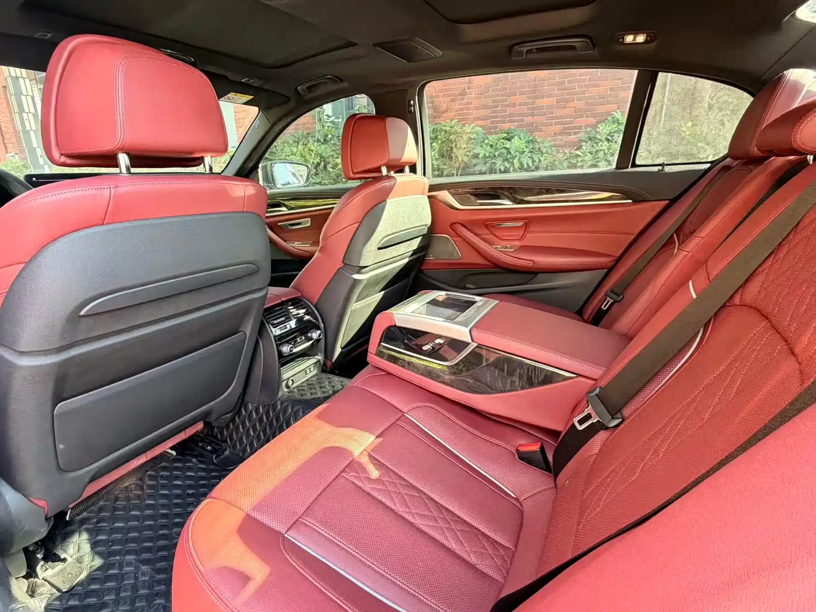 Фото 5 - BMW 5 Series
