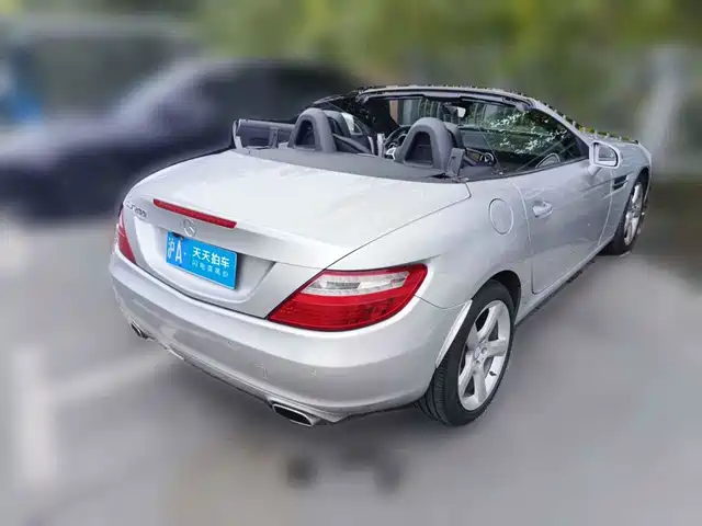 Mercedes-Benz SLK-Class 2011 SLK 200 Fashion — фото 2