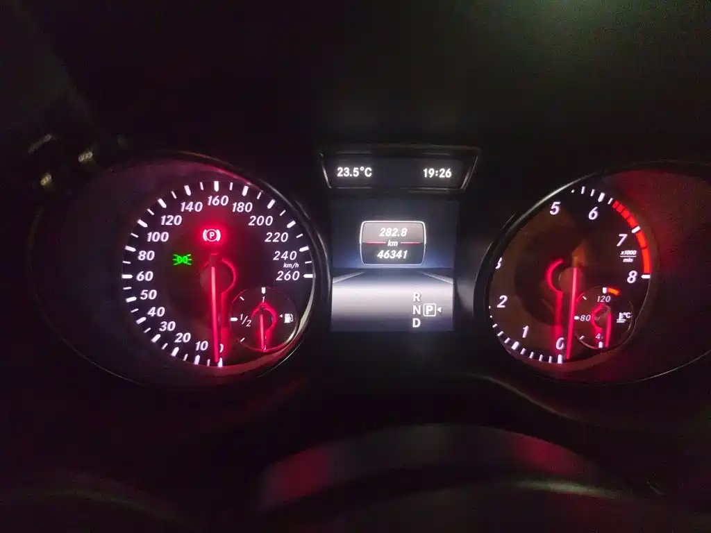 Mercedes-Benz GLA 2015 2015 GLA 220 4MATIC Fashion Edition