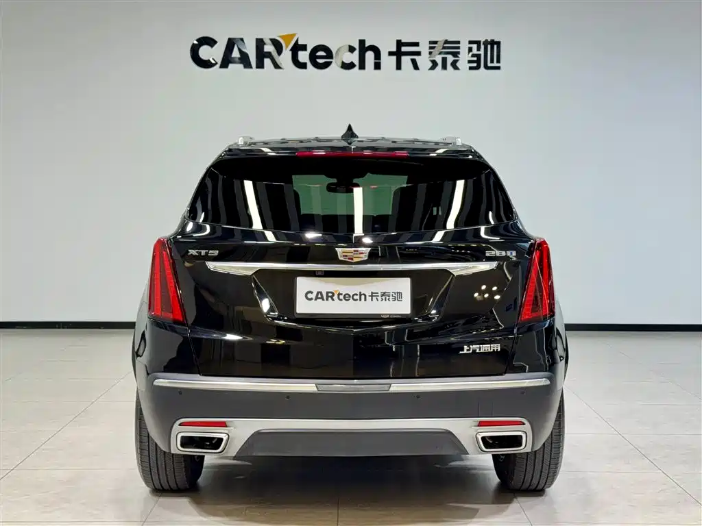 CADILLAC XT5