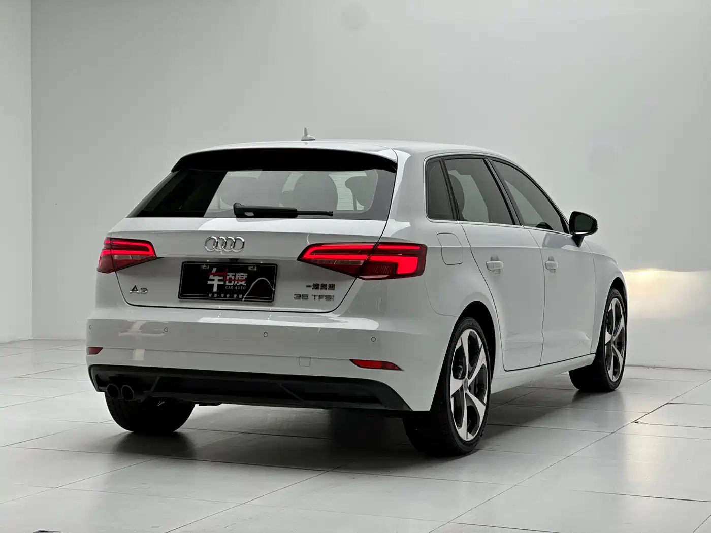 Audi A3 2018 30th Anniversary Sportback 35 TFSI Progressive фото 4