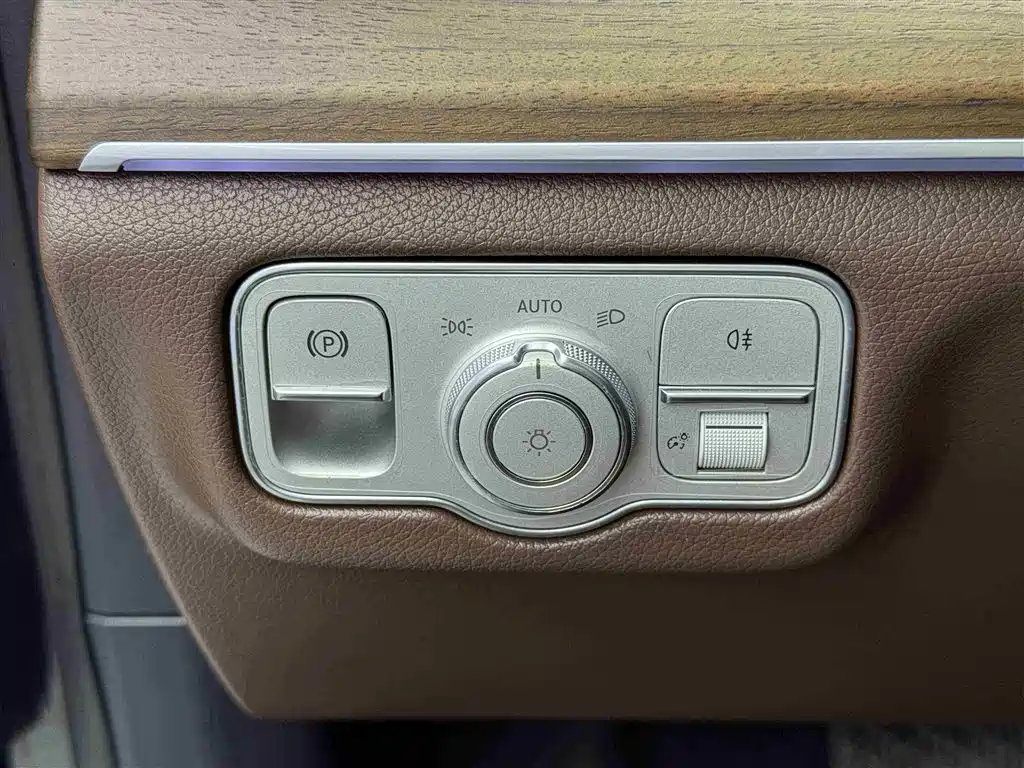 Mercedes-Benz GLE 2024 GLE 450 4MATIC Fashion фото 15