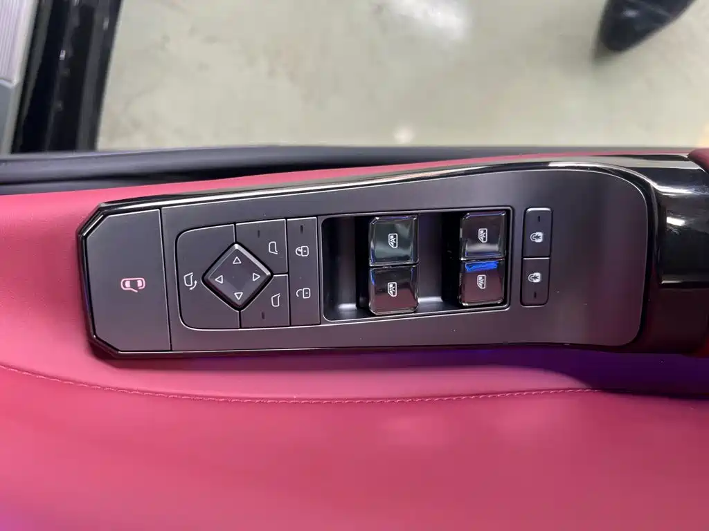 Denza Z9GT 2026 2026 Model Yi San Fang Flash Charge Honor Edition
