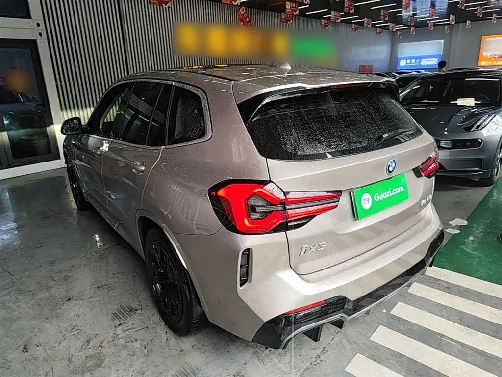 BMW iX3 2022 Leading Edition фото 23