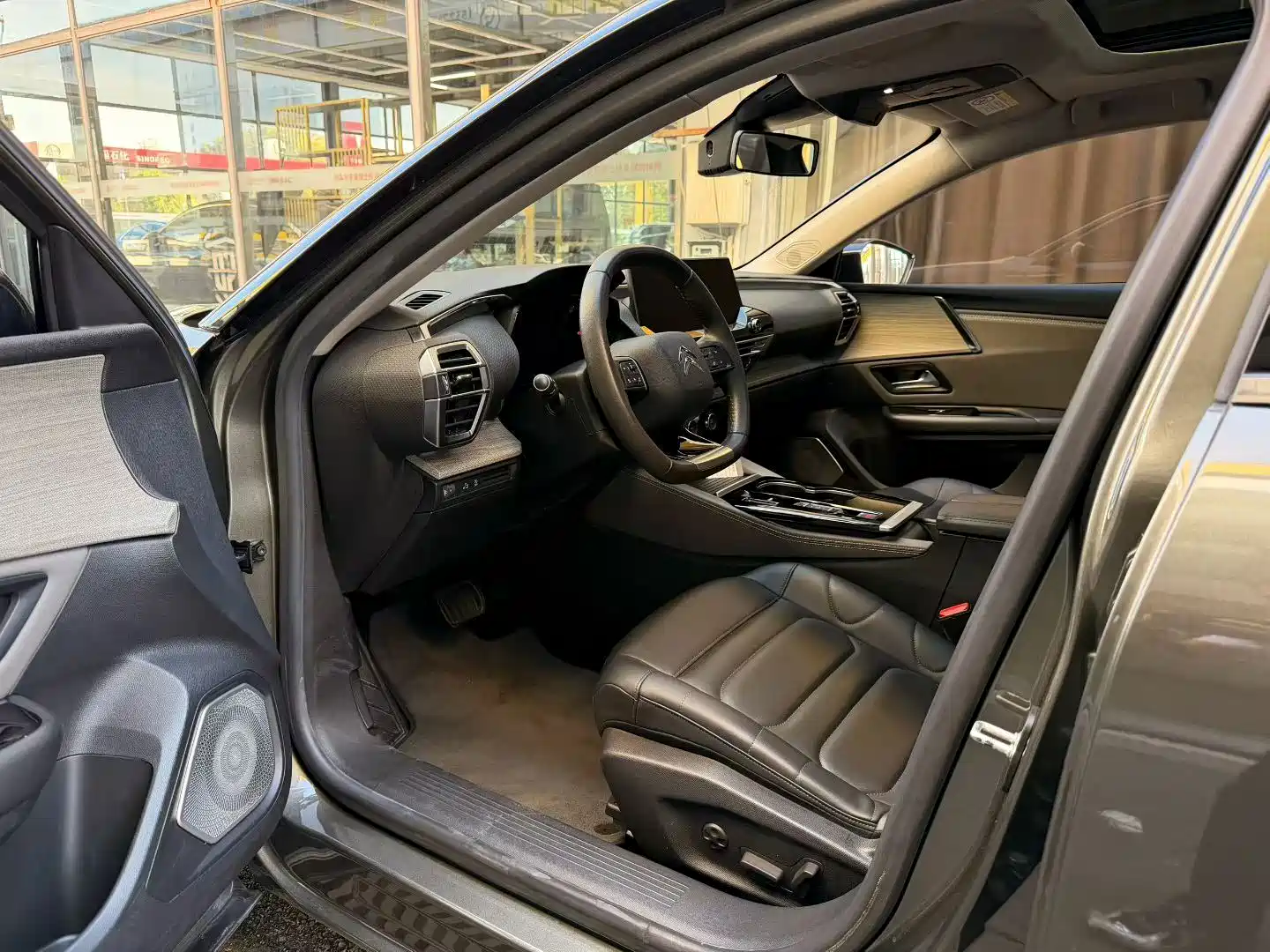 Фото 4 - Citroën Versailles C5 X