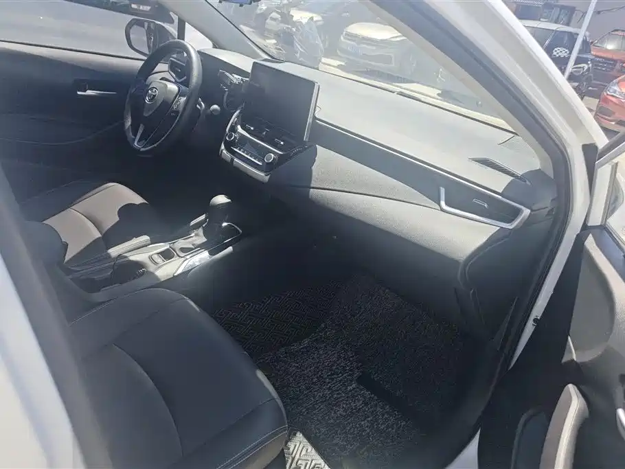 Toyota Corolla 2021 TNGA 1.5L CVT Elite Edition фото 8