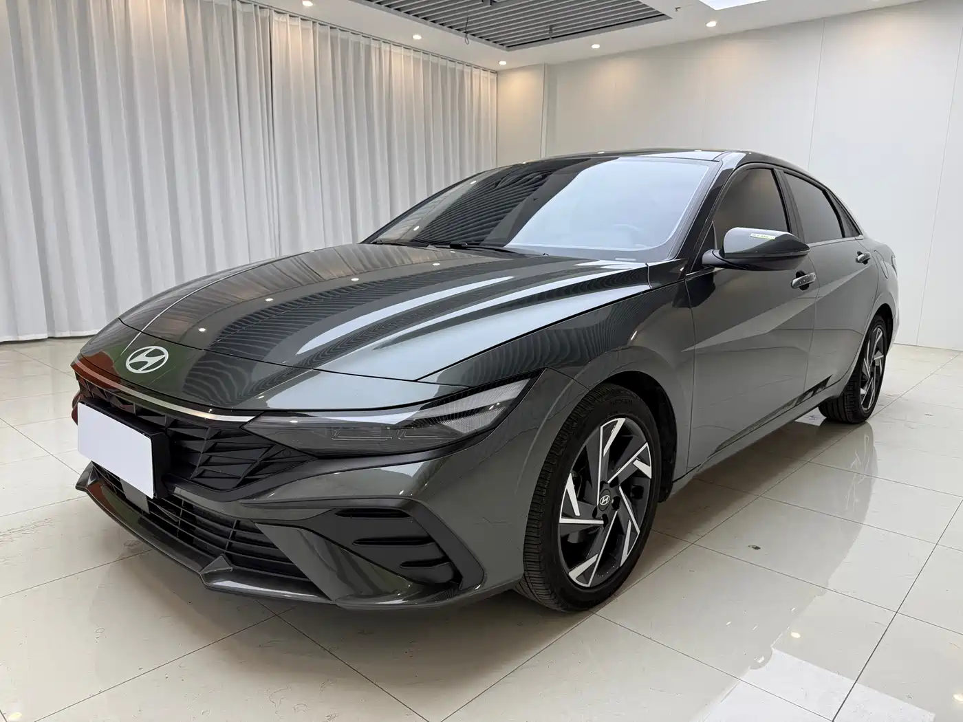 Hyundai Elantra 2023 Model 1.5L CVT LUX Premium Edition