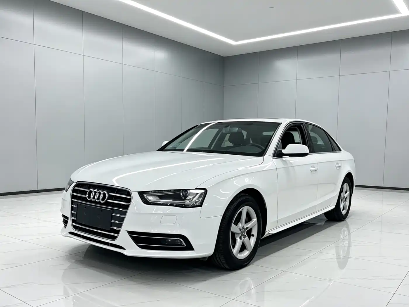 Audi A4L 2013 35 TFSI Automatic Standard фото 3