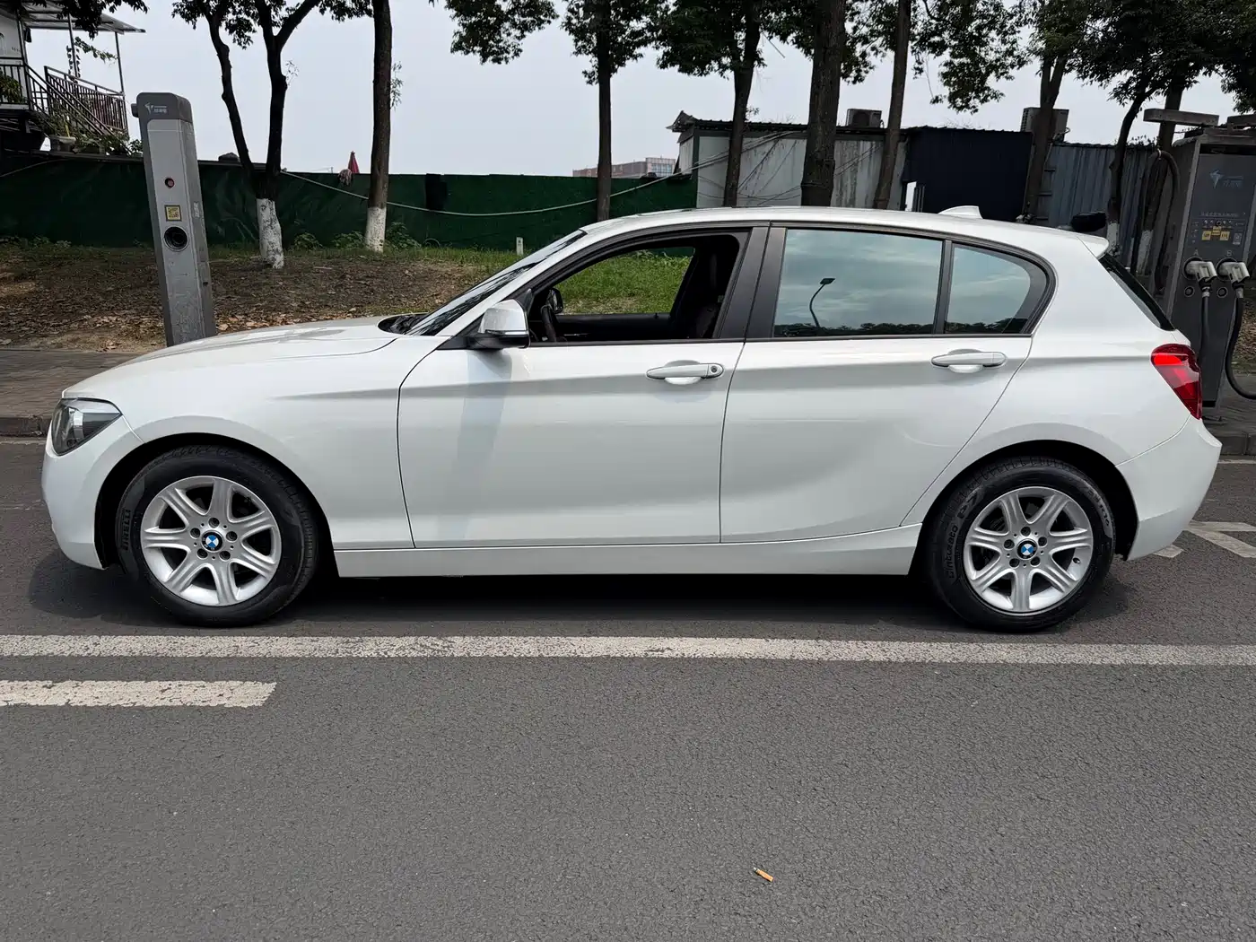 BMW 1 Series (Import) 2013 Facelift 116i Leading Model фото 4