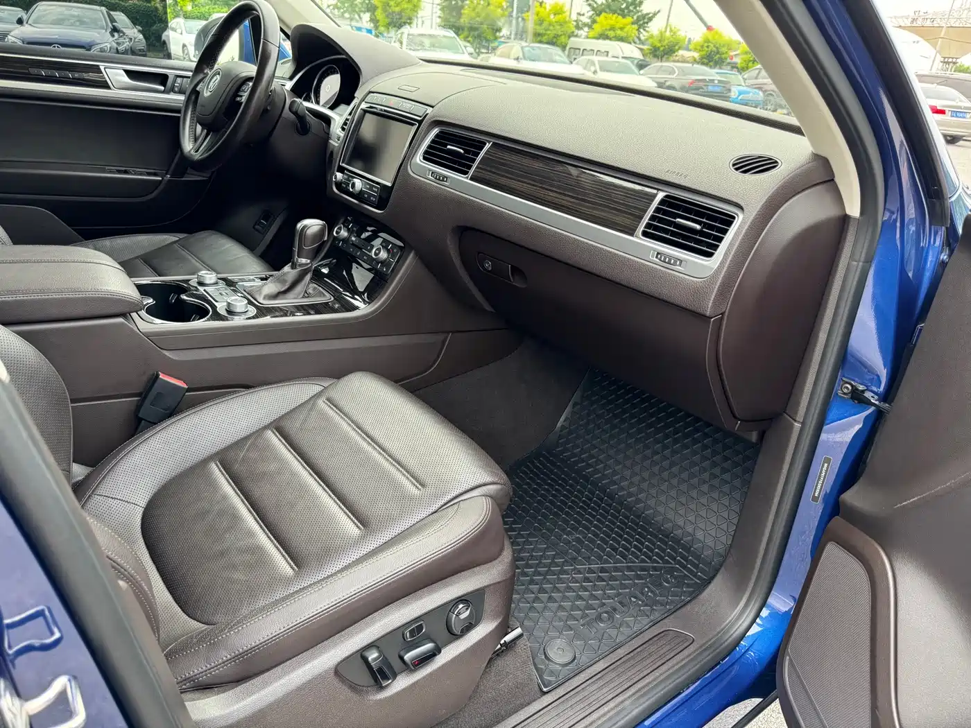 Volkswagen Touareg 2016 2016 3.0TSI High Configuration