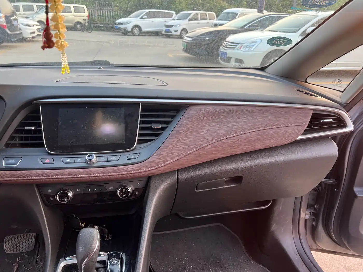 Buick GL6 2018 18T 6-Seater Luxury фото 8