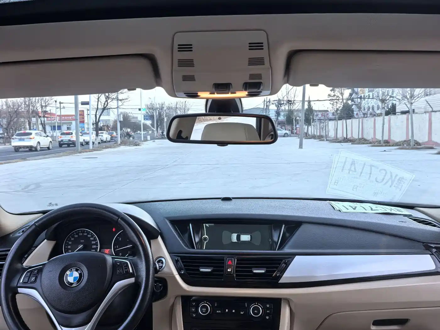 BMW X1 2014 sDrive18i Leading Edition фото 9