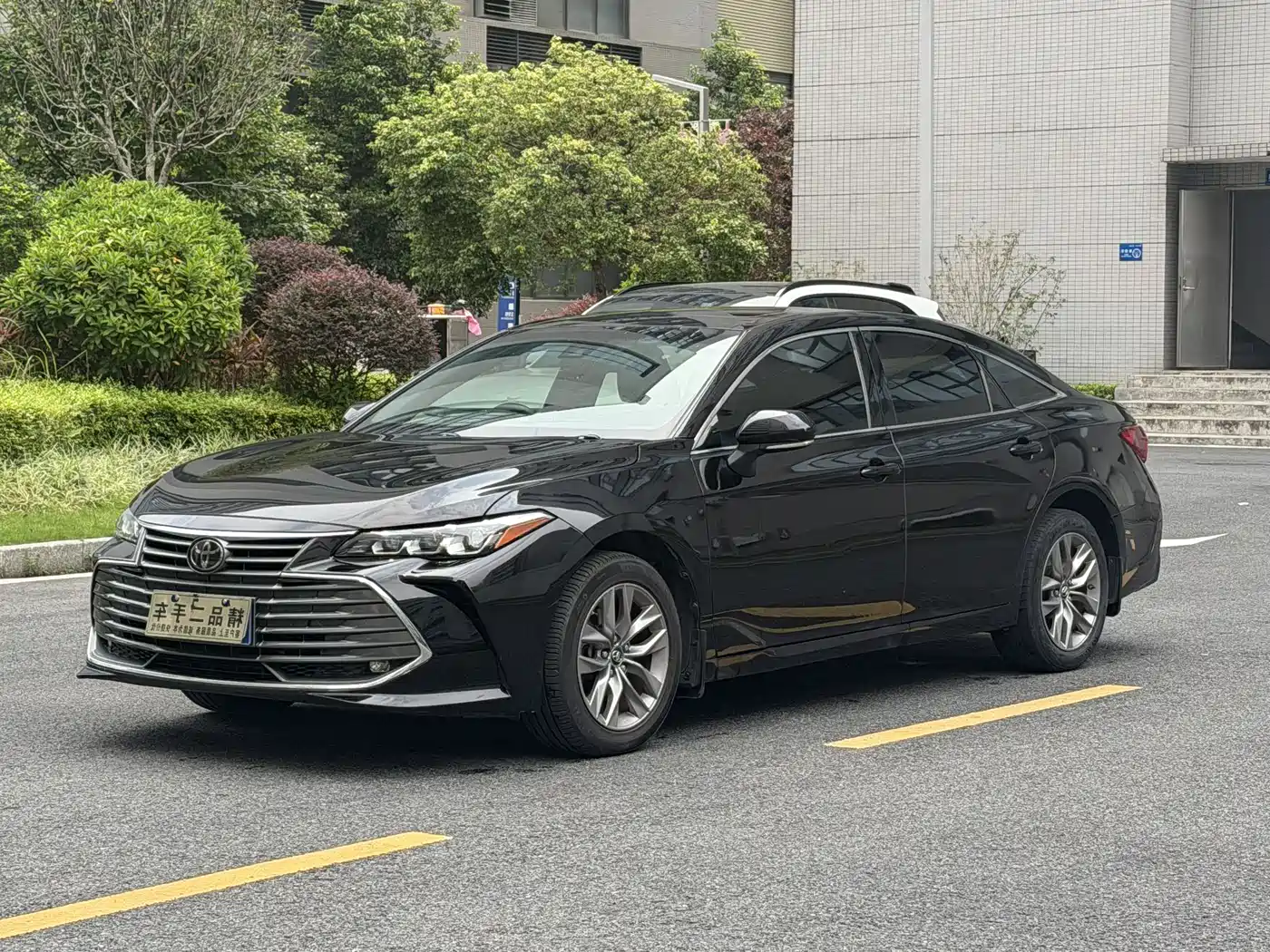 Toyota Avalon 2019 2.0L Progressive Edition (China VI) фото 2
