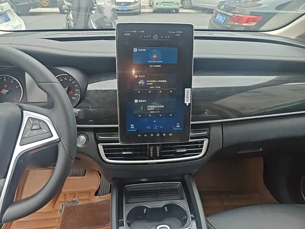 Фото 9 - BYD Song MAX