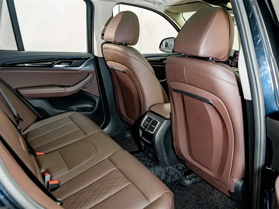BMW iX3 2024 2023 Leading Type