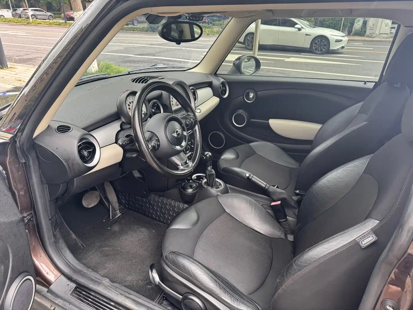 MINI CLUBMAN 2011 2011 1.6L COOPER Fun