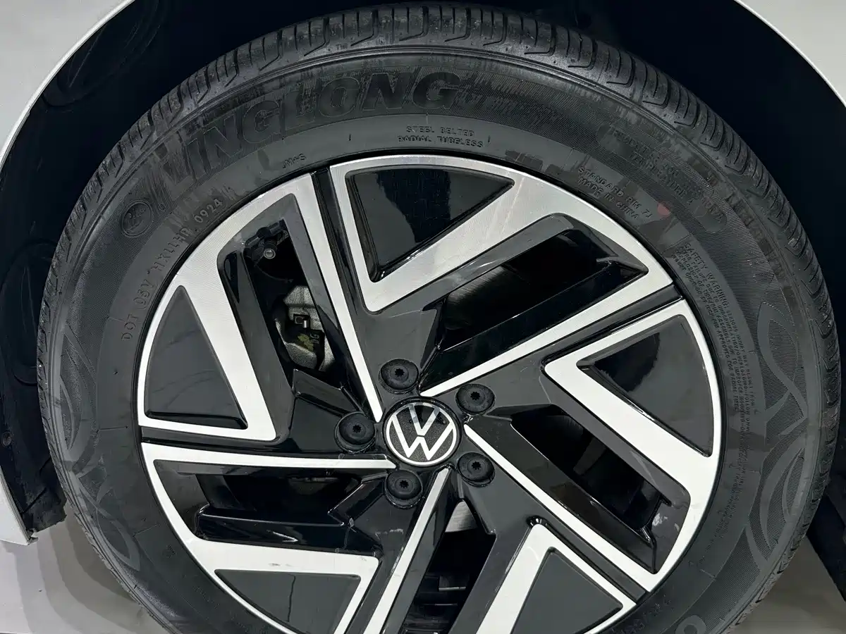 Фото 9 - Volkswagen Sagitar