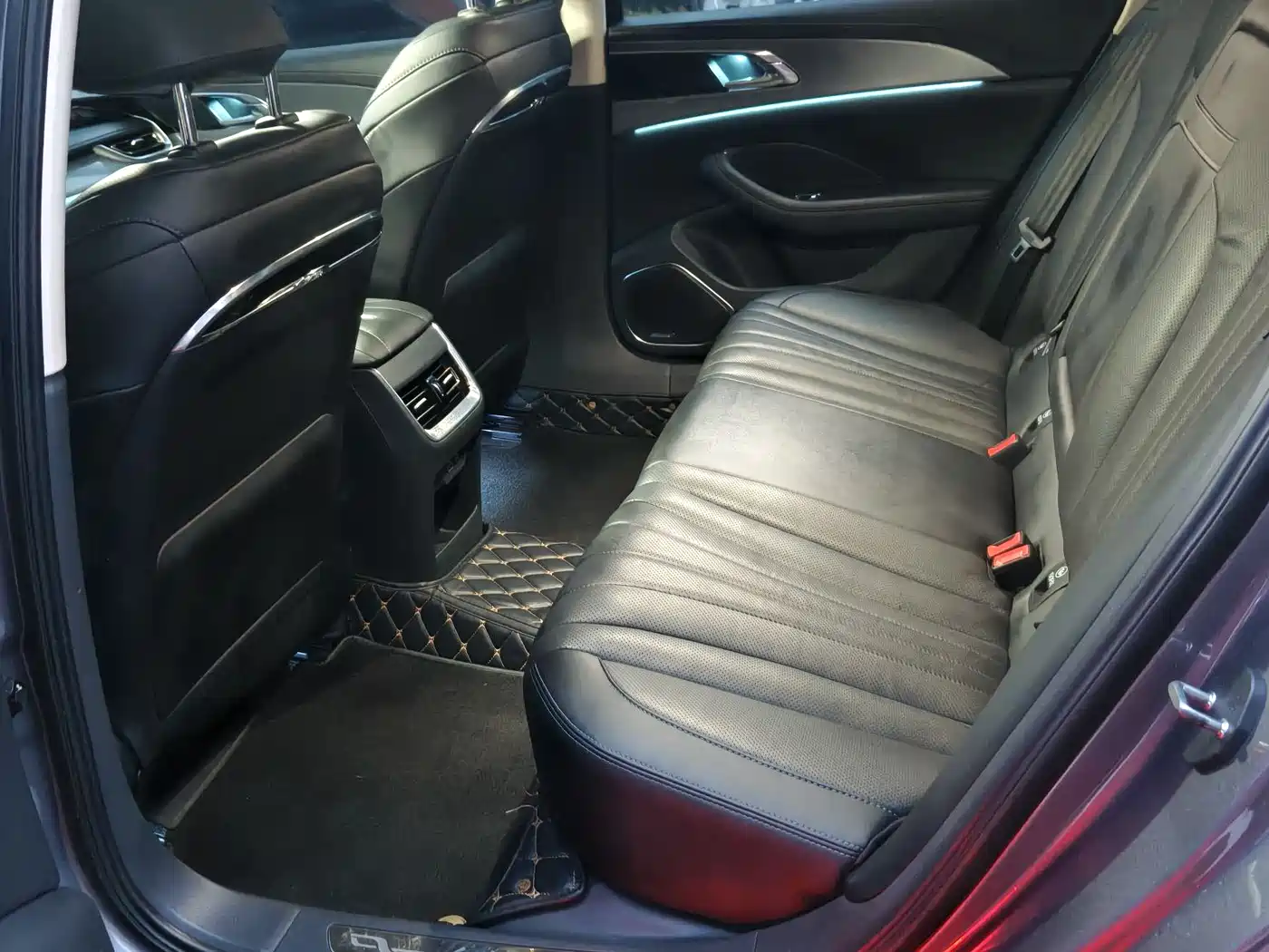 Hongqi H5 2023 2.0T Auto Smart Connect Flag Comfort фото 8