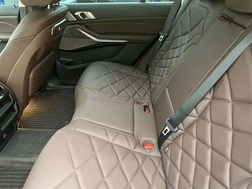 BMW X5 2025 Model xDrive 30Li Exclusive M Sport Blackout Package фото 9