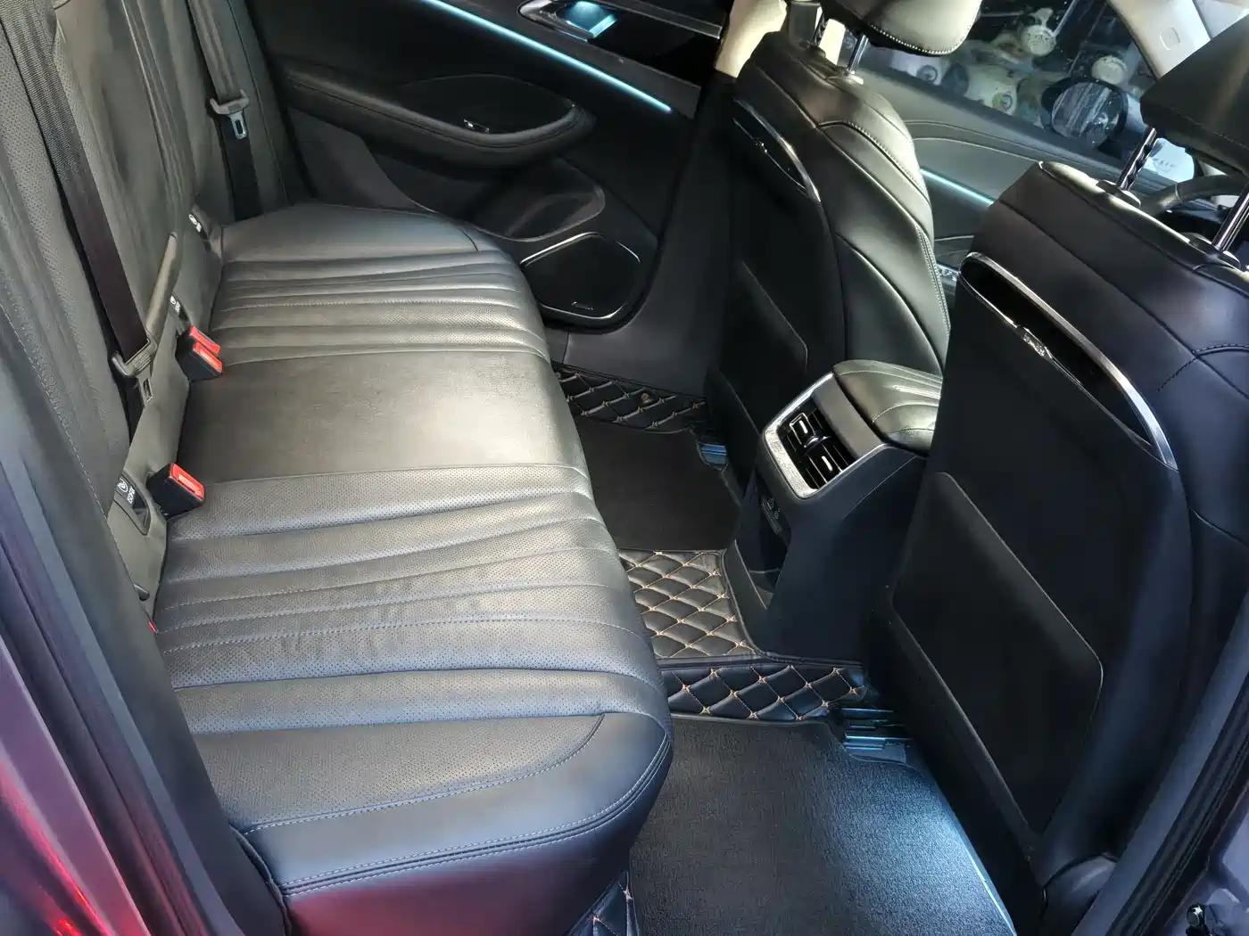Hongqi H5 2023 2.0T Auto Smart Connect Flag Comfort фото 10