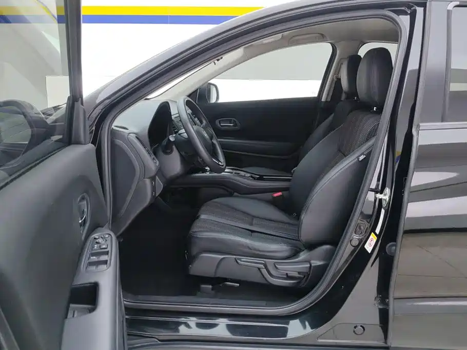 Honda Vezel 2015 2015 1.8L CVT FWD Elite