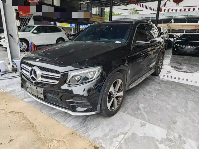 MERCEDES-BENZ GLC